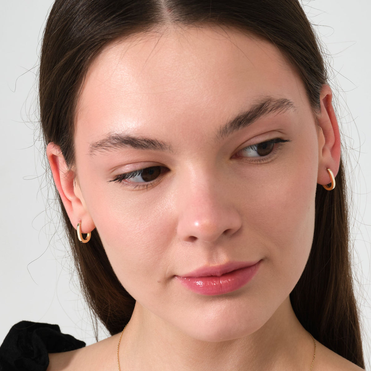 Plain Oval Hoop Earrings 14K Solid Gold