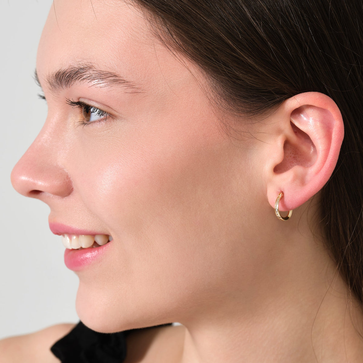 Pavé Fluted Hoop Earrings 14K Solid Gold