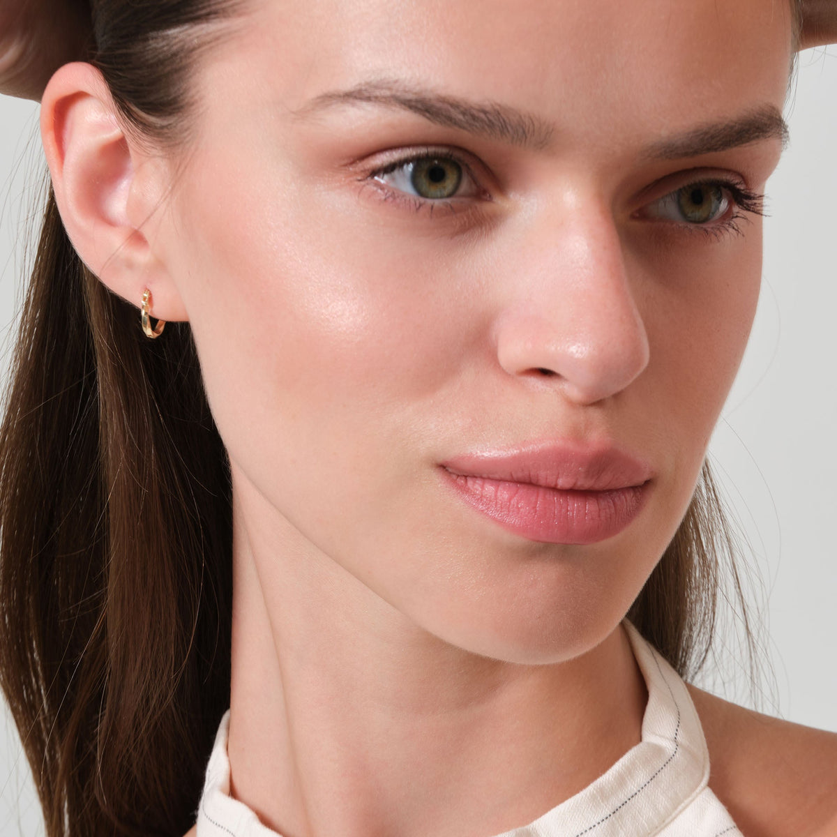Plain Curved Hoop Earrings 14K Solid Gold