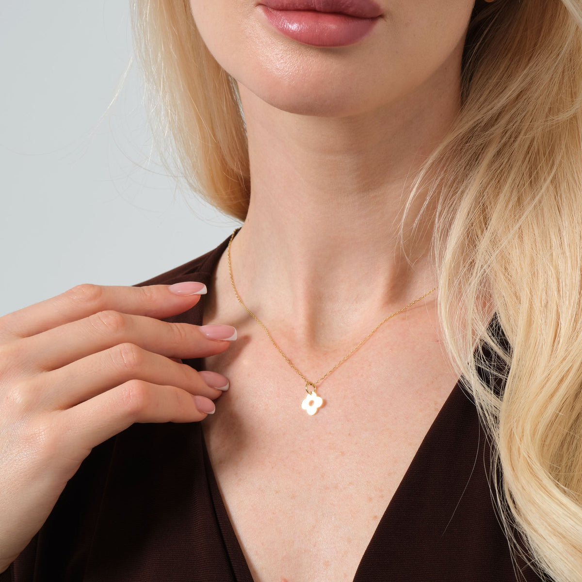 Clover Plate Charm Solid Gold